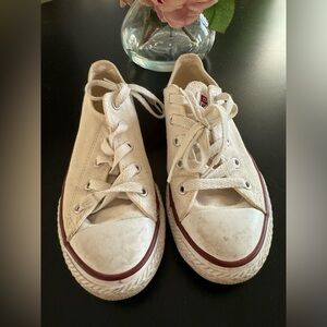 Converse Shoes White Size 2 Youth